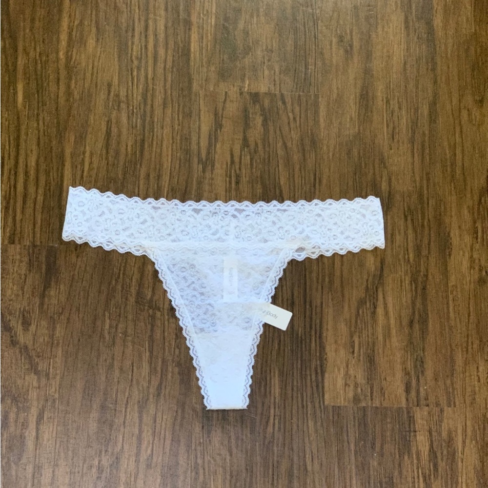Gap lace thong size L